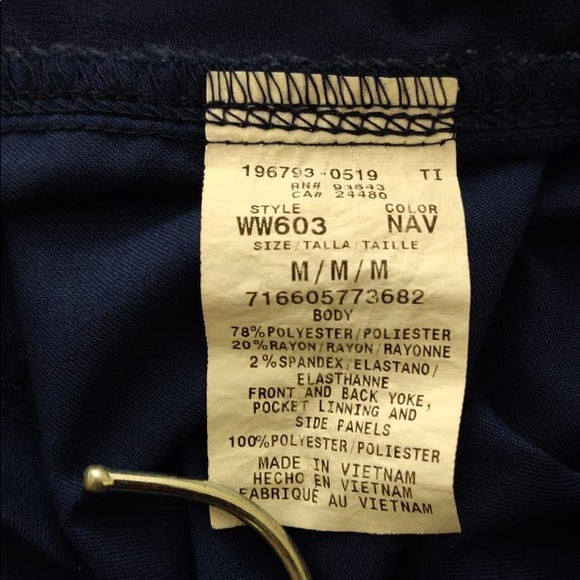 Men’s Cherokee V Neck Scrub top and Jogger Pants - Picture 4 of 4